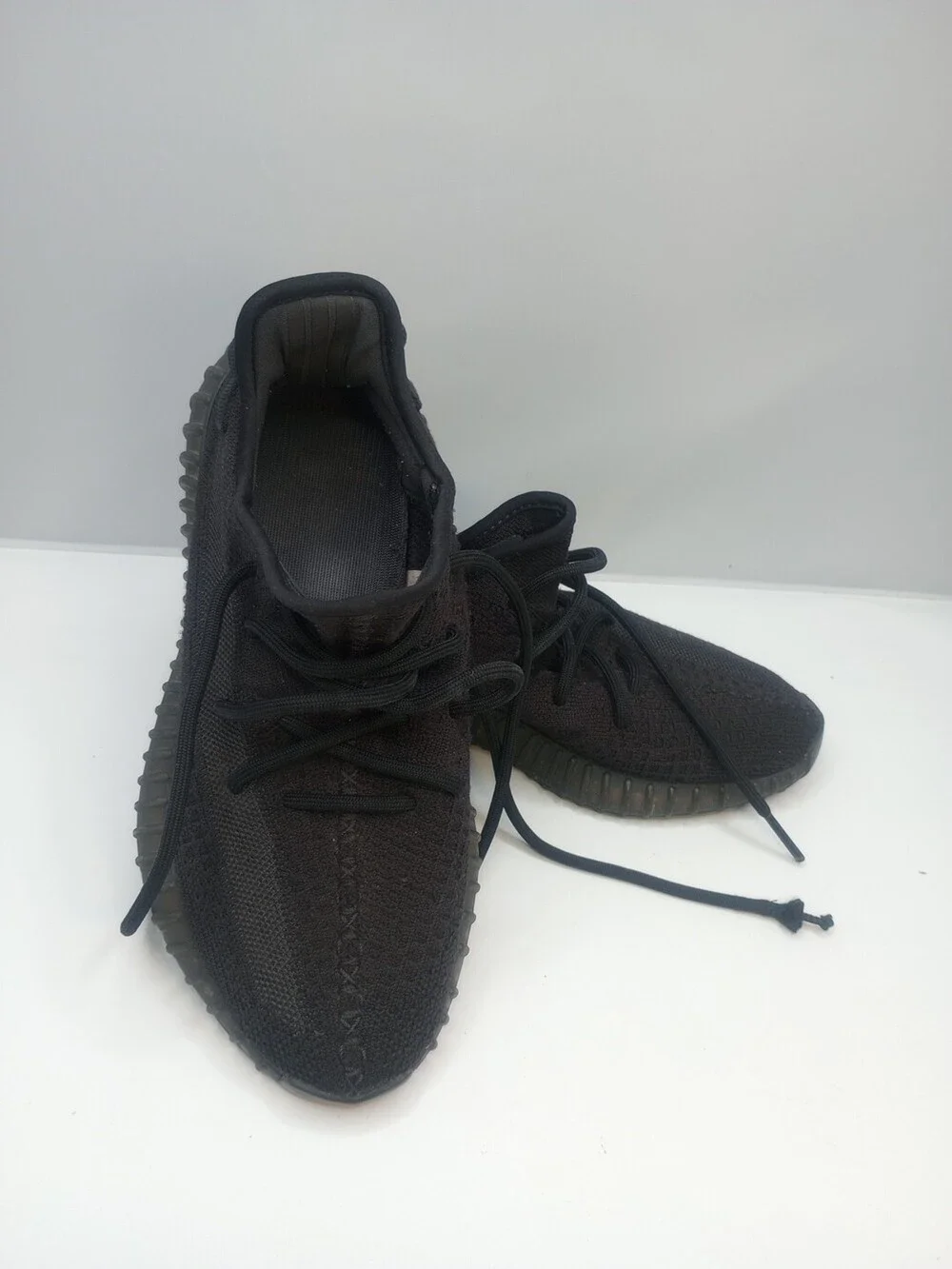 Adidas Men's 7.5M Black Ape 779001 02/22 Yeezy Boost 350 V2 Low Onyx Sneakers